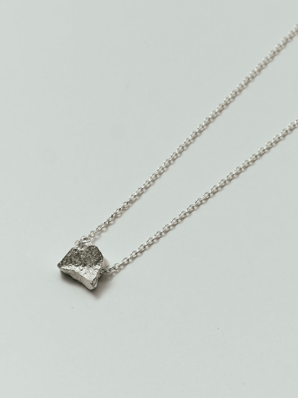 STRATA Necklace 01