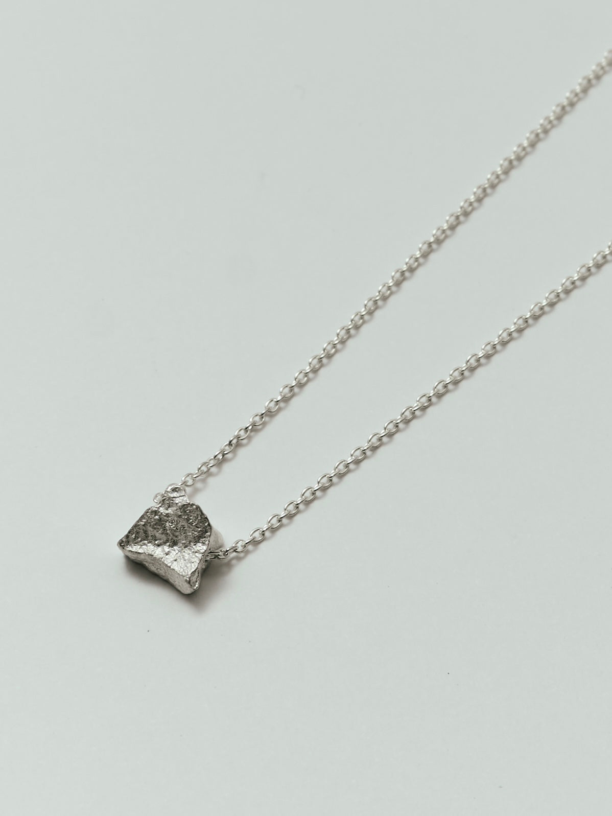 STRATA Necklace 01