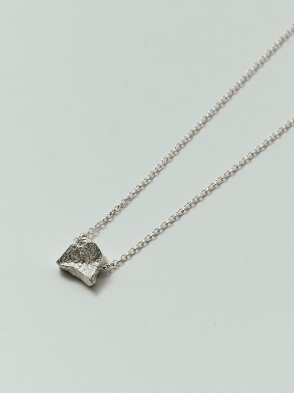 STRATA Necklace 01