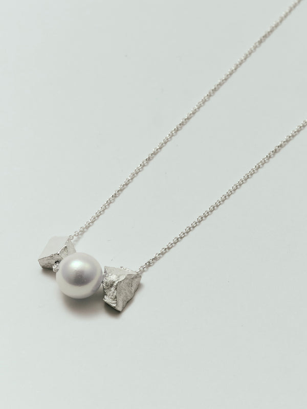 STRATA Necklace 03